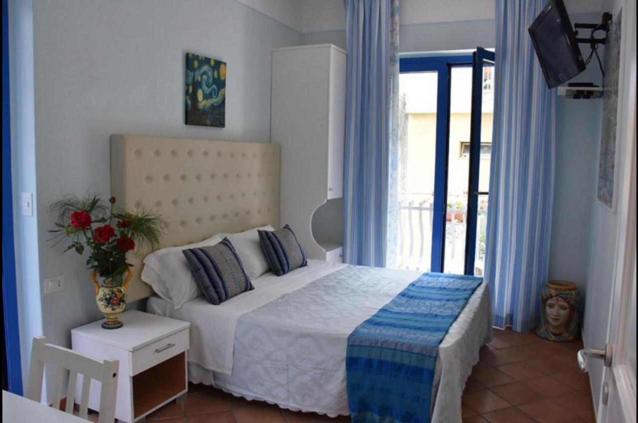 Donna Carmela - Da Rosa Bed & Breakfast